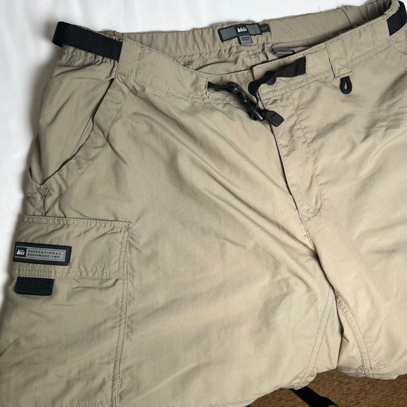 REI Co-op Sahara Convertible Hiking Pants Women's 12P Petite Lightweight Khaki - Picture 1 of 6